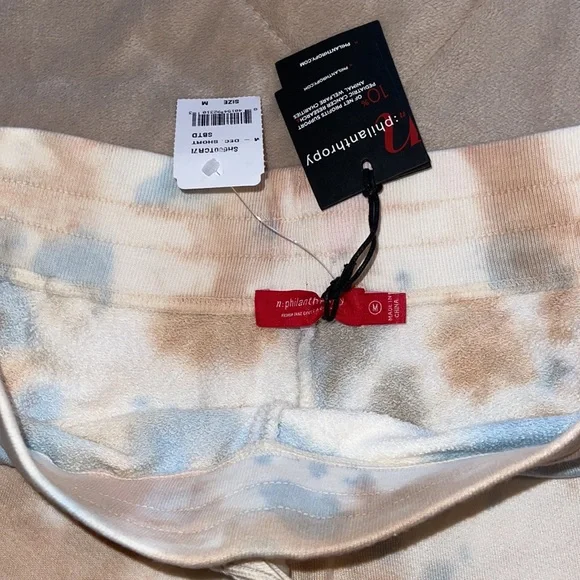 n:philanthropy Tie Dye Distressed Lounge Shorts - Picture 4 of 8